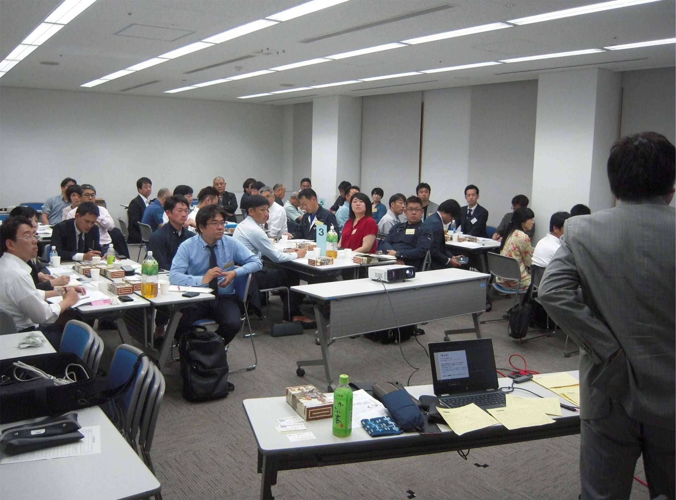 学びと実践、人が輝く企業づくり。